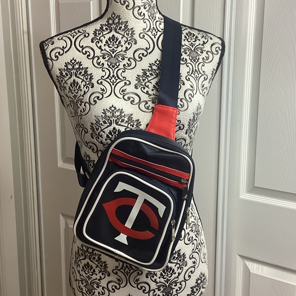 MLB Minnesota Twins‎ Baseball Stylish Black Red Crossbody Bag